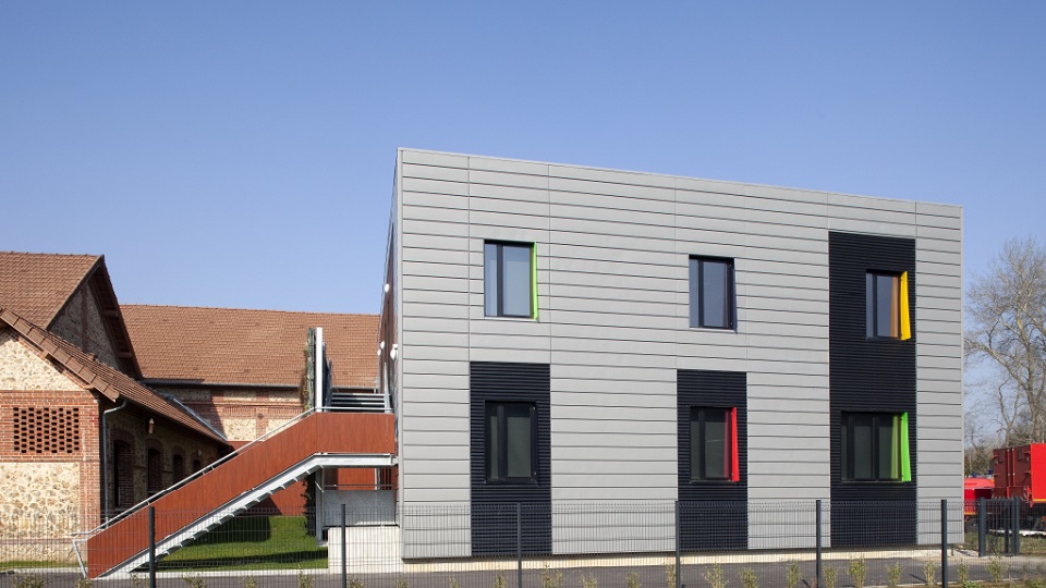 VMZINC titanyum çinko çatı ve cephe sistemleri iletişim