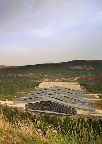 Titanyum çinko yapı katkısı